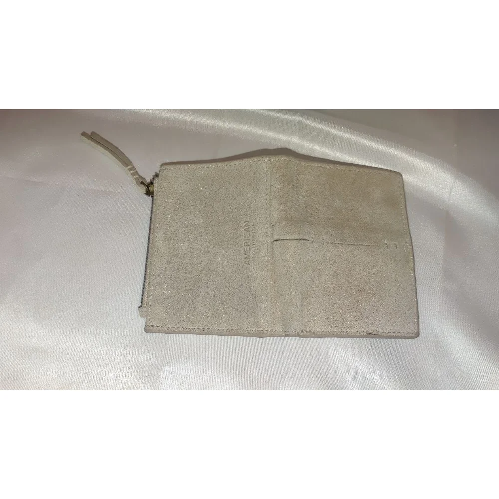 American Leather Company Cleveland RFID Bifold Leather Wallet Champagne Shimmer